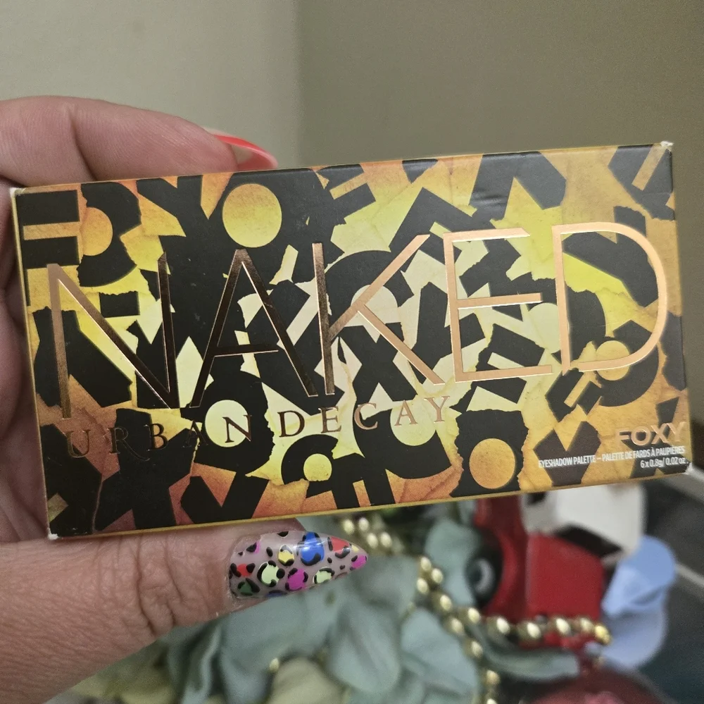 Urban Decay Naked Foxy Mini Eyeshadow Palette NIB - Picture 4 of 5